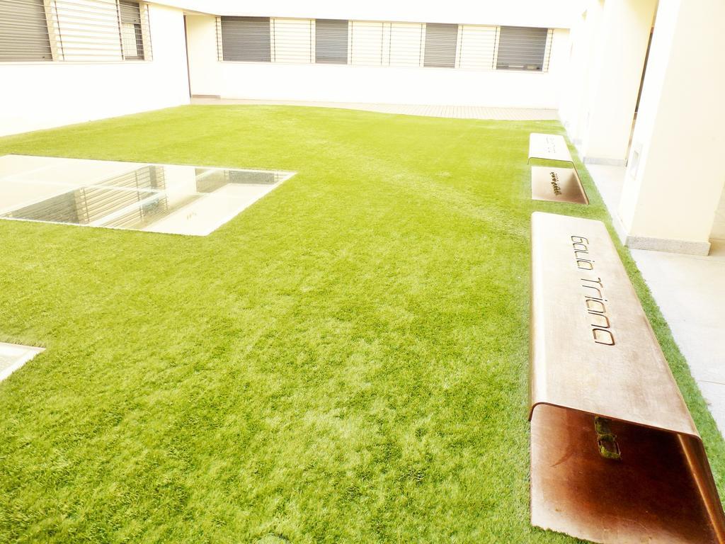 Apartamentos Nazareno Sevilla Bagian luar foto