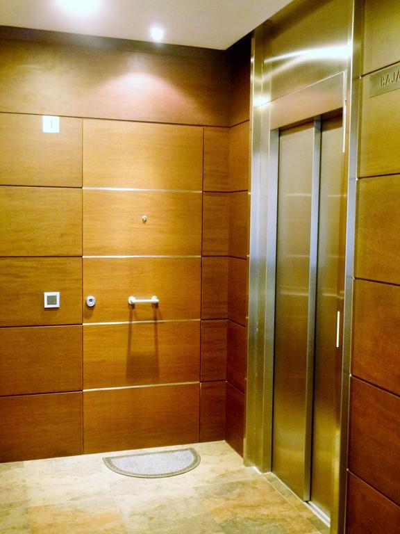 Apartamentos Nazareno Sevilla Bagian luar foto