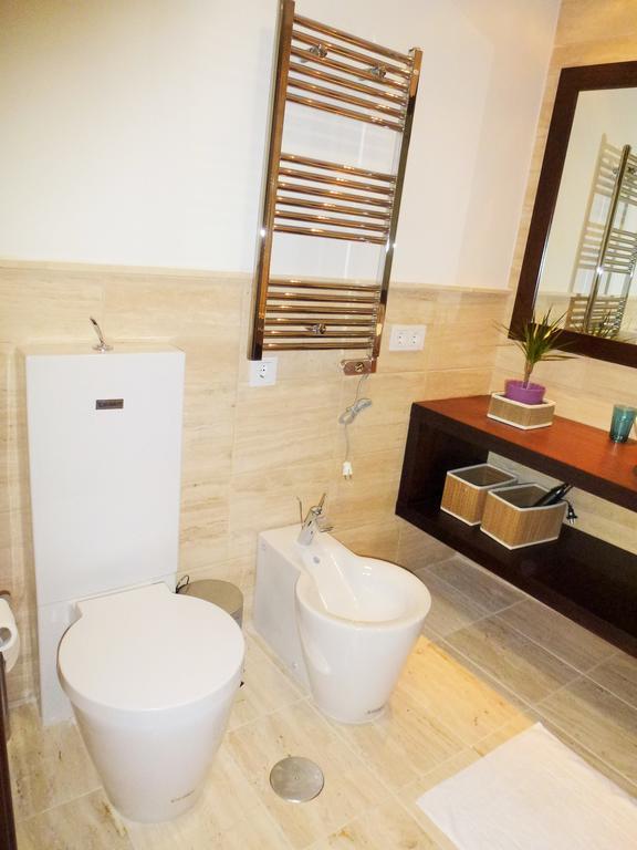 Apartamentos Nazareno Sevilla Bagian luar foto