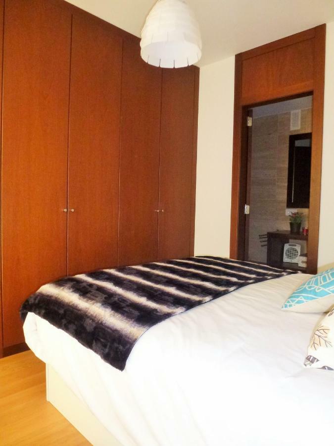 Apartamentos Nazareno Sevilla Bagian luar foto